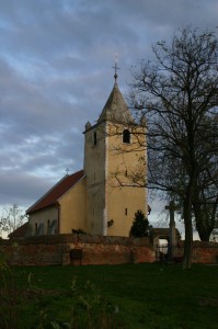 Kismácséd (Malá Mača)